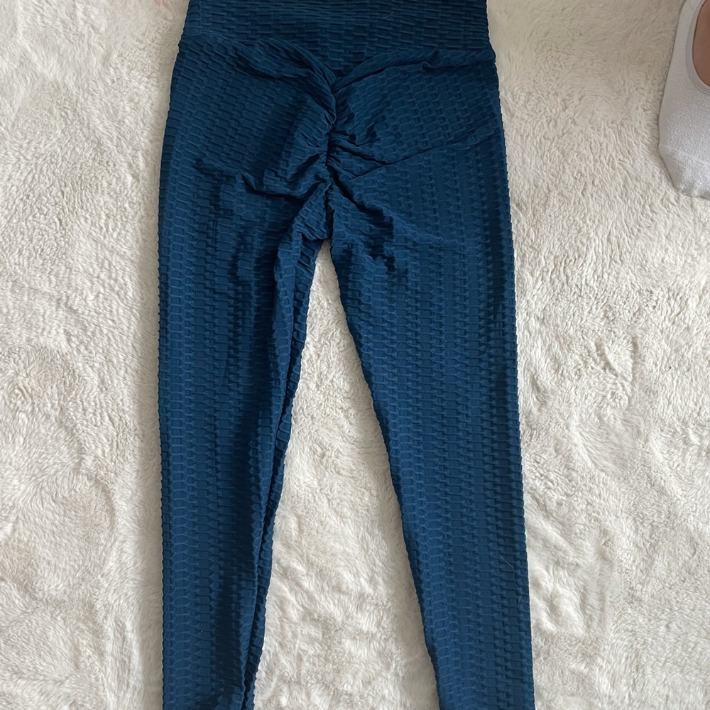 Blue booty lifter leggings